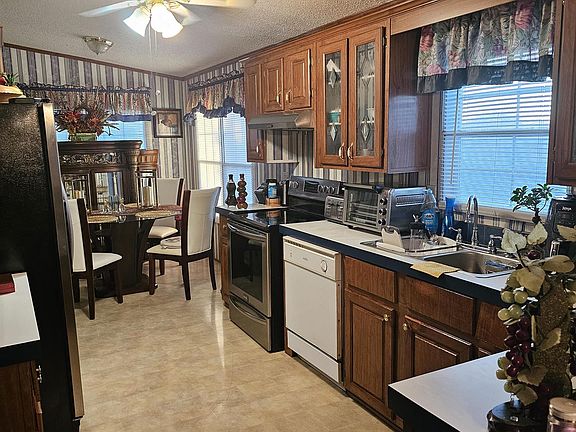 4th image of 3420 Monclova Dr