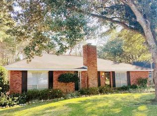 5768 Mapleton Dr, Greenwell Springs, LA 70739