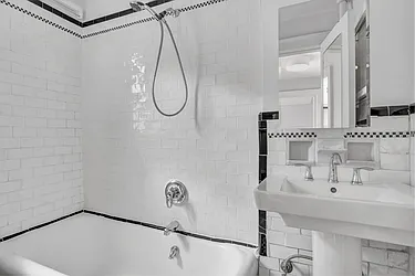Rented by Avi Nash Associates
