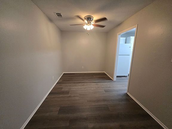 3rd image of 3221 Dreeben Dr Unit 101