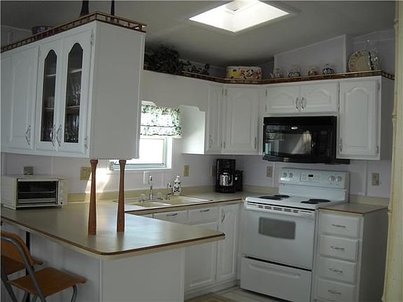 4th image of 1289 Nettles Blvd
