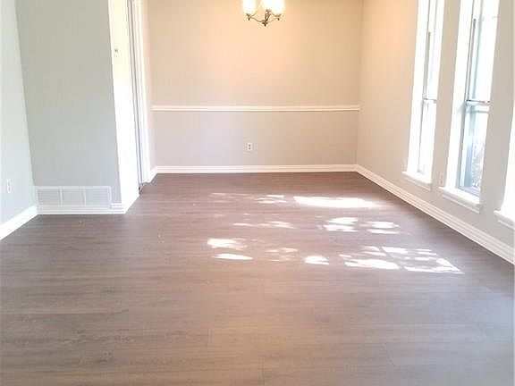 2nd image of 303 Brookwood Dr