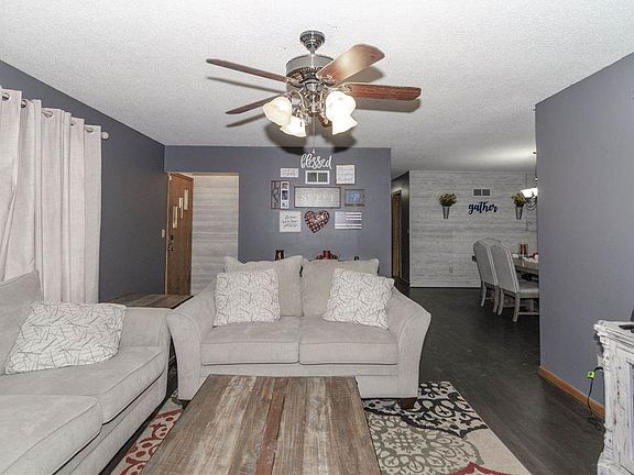 2nd image of 1201 N Campbell St
