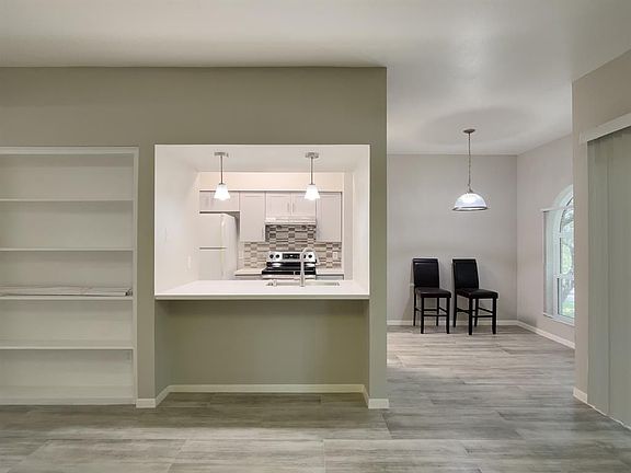 3rd image of 6500 Harbor Town Dr APT 2702