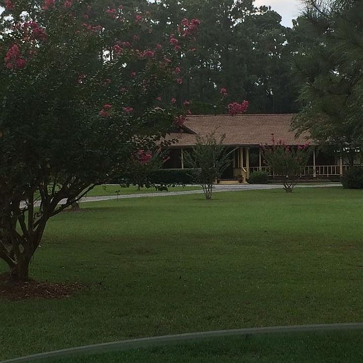 1st image of 4849 Rosewood Dr