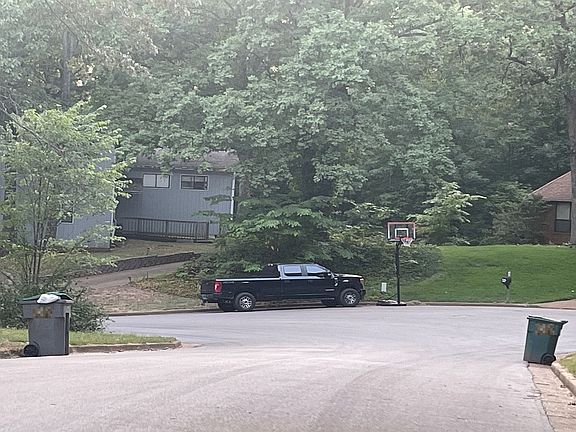 5th image of 380 Sherburne Cv
