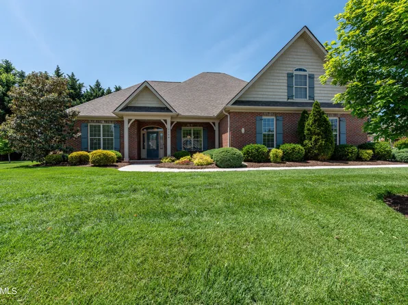 1106 Linford Cir, Alcoa, TN 37701