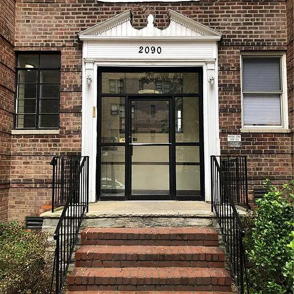 2090 Barnes Ave #3E — Photo 1