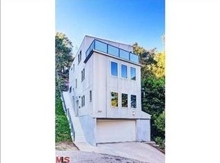 2037 Oakstone Way, Los Angeles, CA 90046
