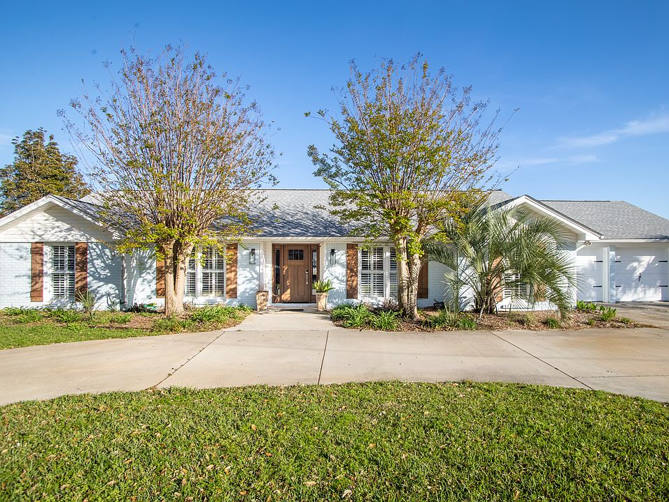 1st image of 956 Aquamarine Dr