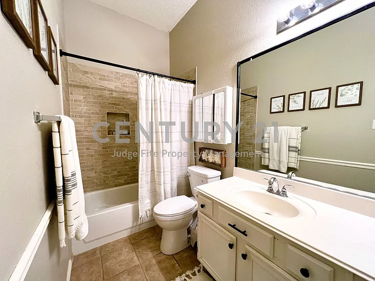 11413 Huntington Rd — Photo 9