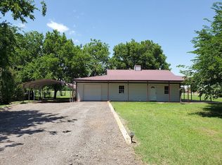 623 E Washington St, Walters, OK 73572