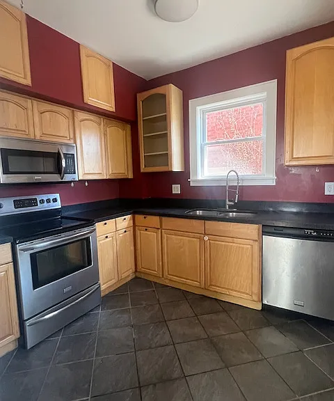 1555 Dixie St — Photo 5