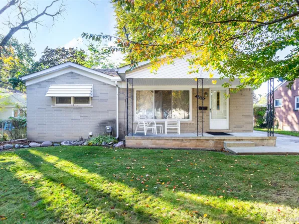 32035 Hees St, Livonia, MI 48150