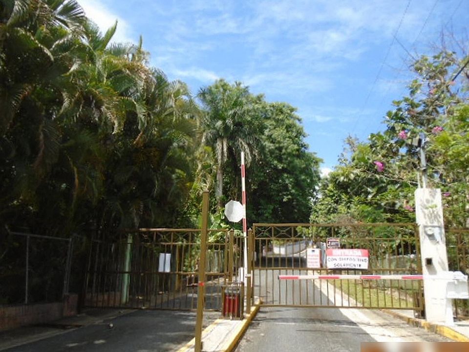 2nd image of LOT 6 E Saint Mountain Vw