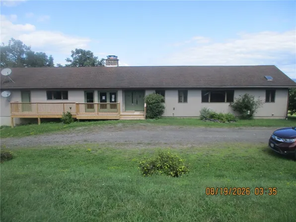 104 Whitetail Dr, Elmira, NY 14903