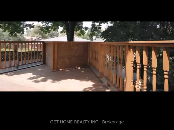 8 Maynard St, Hamilton, ON L9B 1R8