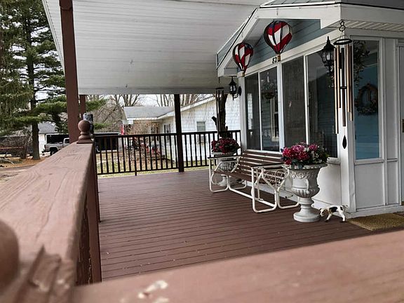 3rd image of 824 Haven St