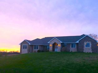 W4226 Rose Tree Dr, Appleton, WI 54913