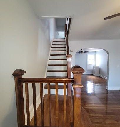 2nd image of 5638 Warrington Ave