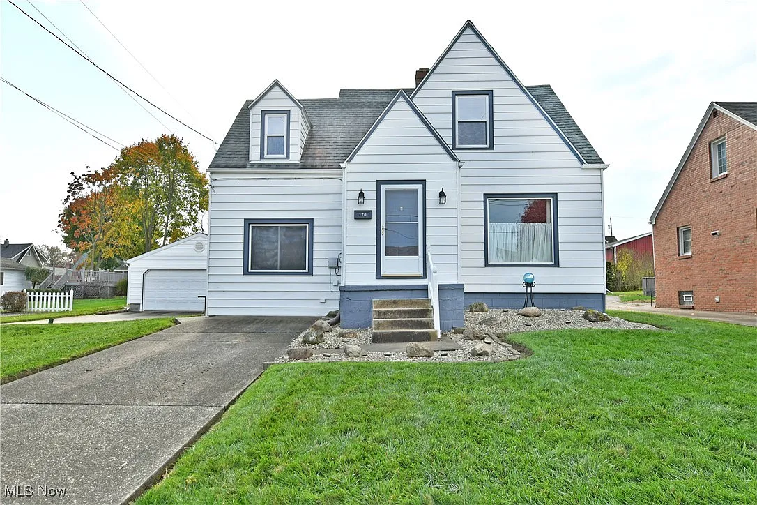 170 Wilson St photo 1