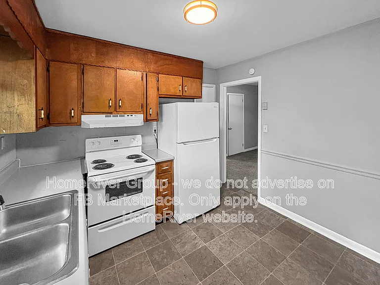 703 Barlow Way — Photo 6