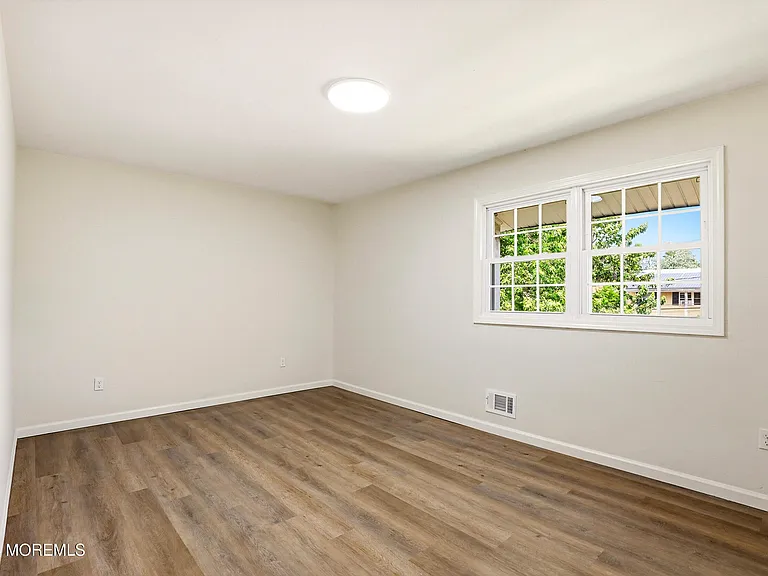 812 Oak St — Photo 14