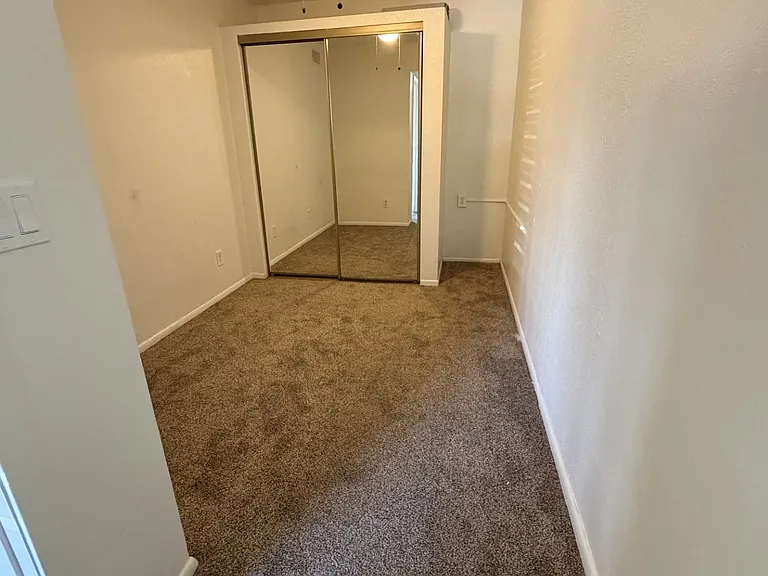 118 W Aero Dr — Photo 6