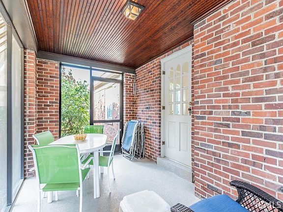 3rd image of 505 S Runnymeade Ave