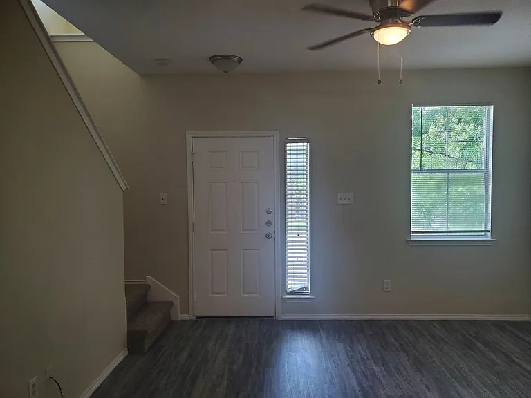 14001 Cambourne Dr — Photo 5