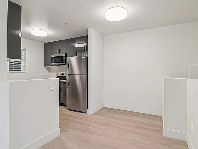 40rty on Colony — Photo 52
