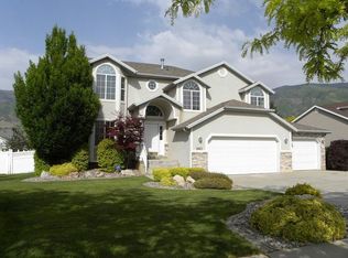 1962 E Cedar Loop Dr, South Weber, UT 84405