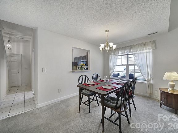 3rd image of 2441 Marett Blvd