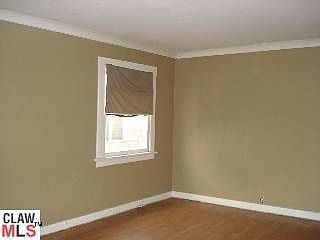 5th image of 3920 Revere Ave