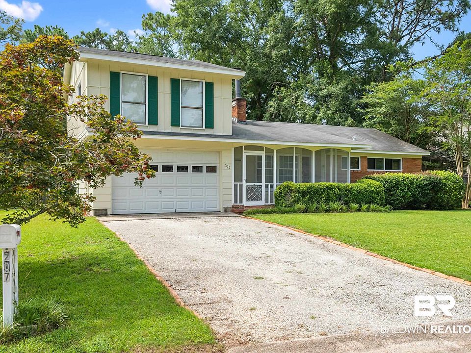 1st image of 207 Park Dr