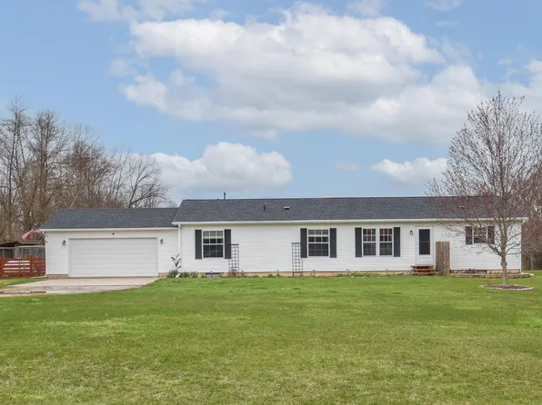 814 Halls Corner Rd, Montgomery, MI 49255