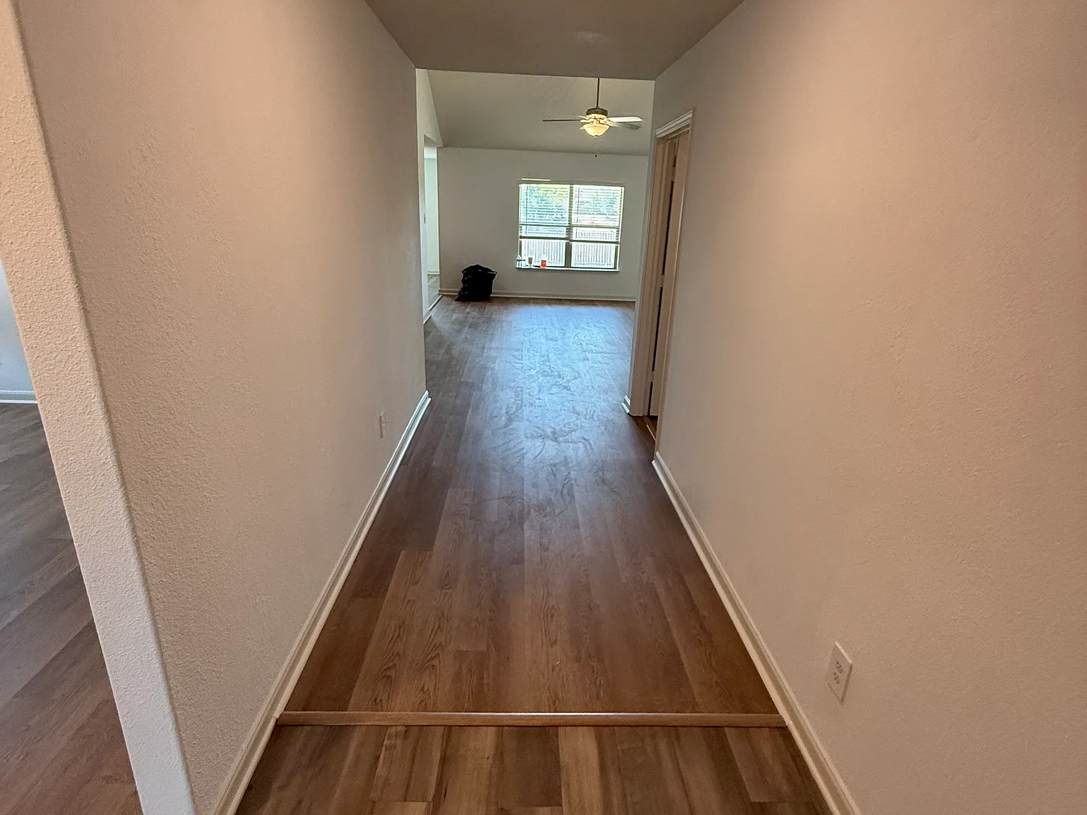 3 bed, 1608 sqft, $1,990 — Photo 4