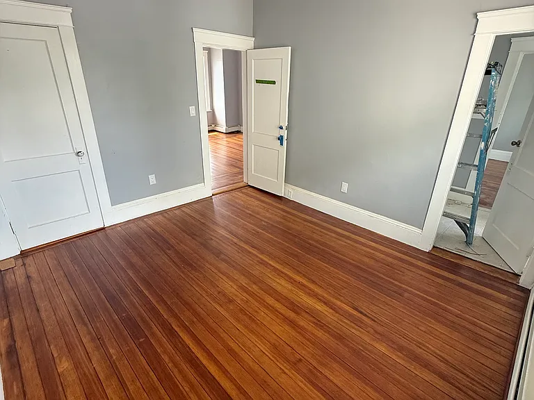 183 Byfield St #2R — Photo 8