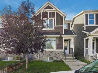 88 E Red Embers Cres NE, Calgary, AB T3N 0R4