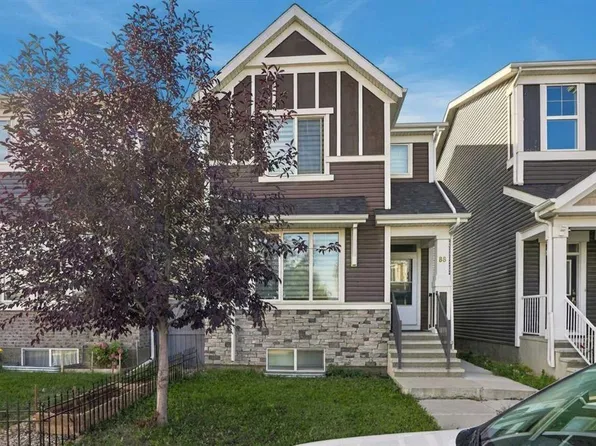 88 E Red Embers Cres NE, Calgary, AB T3N 0R4