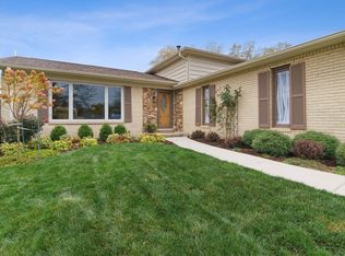 684 Crystal Ct N, Schaumburg, IL 60193