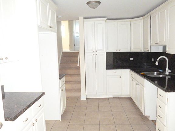 4th image of 14960 La Reina Real St