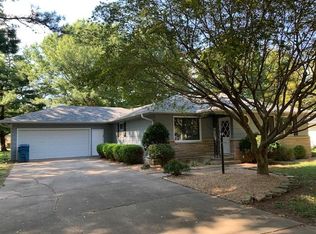 4715 S Kelly Ave, Springfield, MO 65804