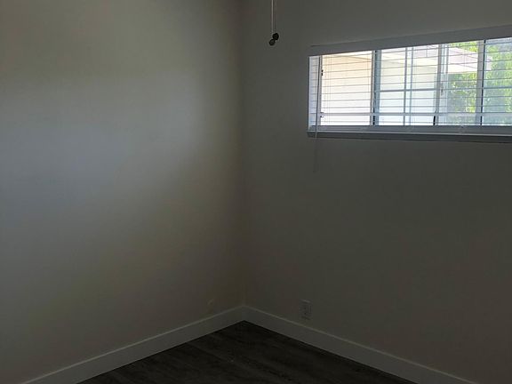 2nd image of 641 N Orange Grove Blvd #10