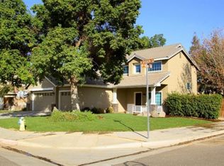 1729 Goshen Ave, Clovis, CA