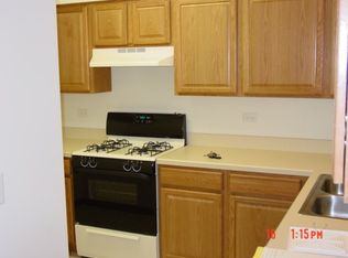 39325 N Melbourne Ct, Beach Park, IL 60083