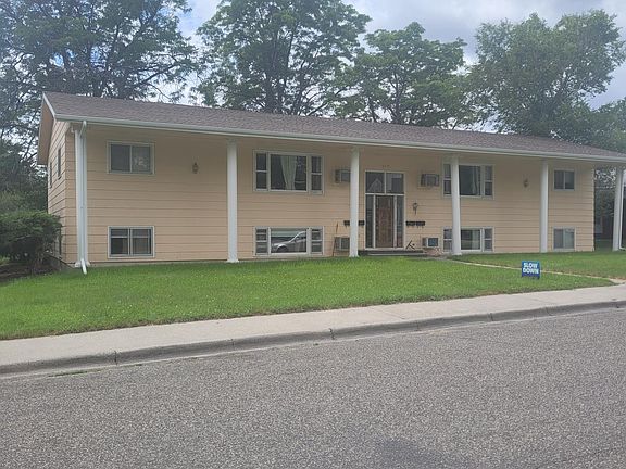 2nd image of 712 Avenue E #3