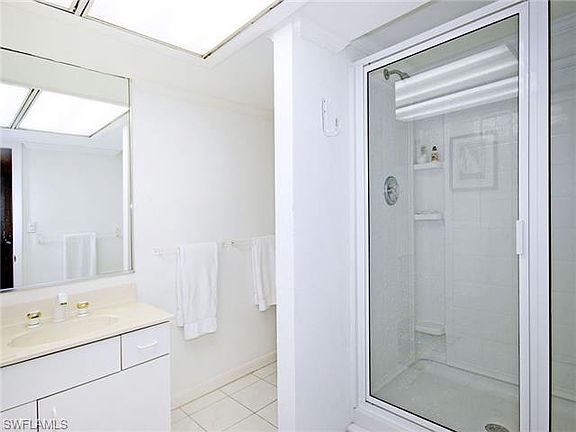 2nd image of 737 E Gulf Dr Unit C3