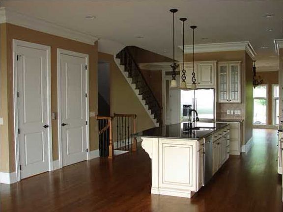 5th image of 3188 S Crest Pl #8