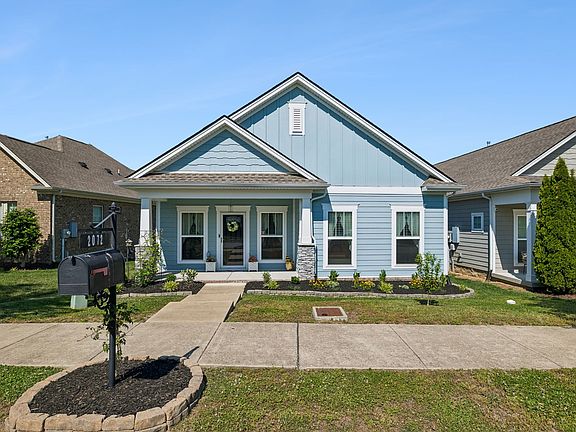 2nd image of 2072 Kirkwall Dr